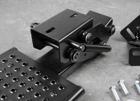 Hátsó lökhárító alatti lépcső Toyota Hilux 05-15