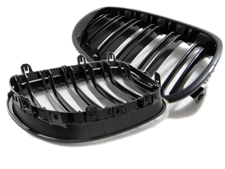 HŰTŐRÁCS ( VESE) BMW E60 E61 03-10 FÉNYES FEKETE