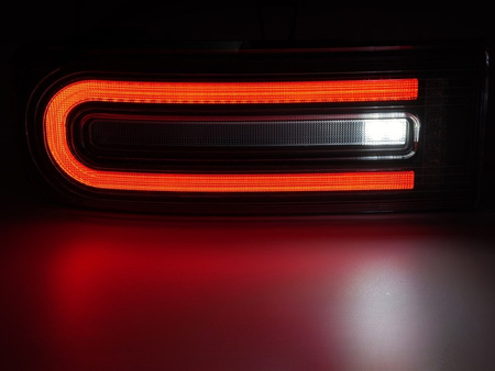 LED-es hátsó lámpák Mercedes W464 G-osztály 18- Fekete