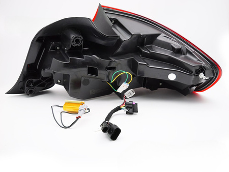 Hátsó lámpák a BMW F22 F23 F87 2013-2021-es BMW F22 F23 F87-hez piros