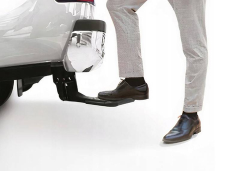 Hátsó lökhárító alatti lépcső Toyota Hilux 05-15