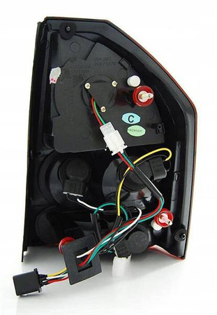 Chrysler 300c 04-08 piros füst led lámpák
