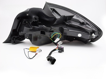 Hátsó lámpák a BMW F22 F23 F87 2013-2021-es modellhez