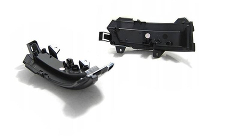 Tükörirányok az Evoque Range Discovery Velar számára