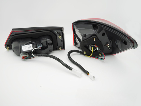 LEXUS IS II 06-13 piros LED-es hátsó lámpák