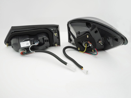 LEXUS IS II 06-13 füst LED hátsó lámpák
